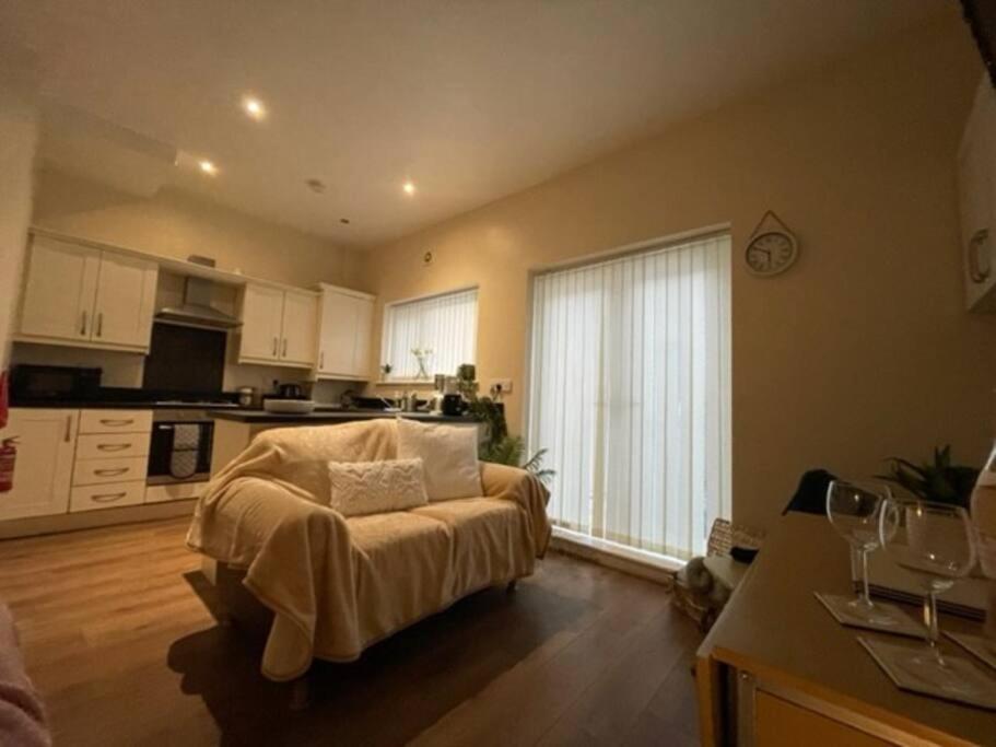 5 Bedroom, Sleeps 9 - Base To Explore Liverpool And Beyond Exterior foto