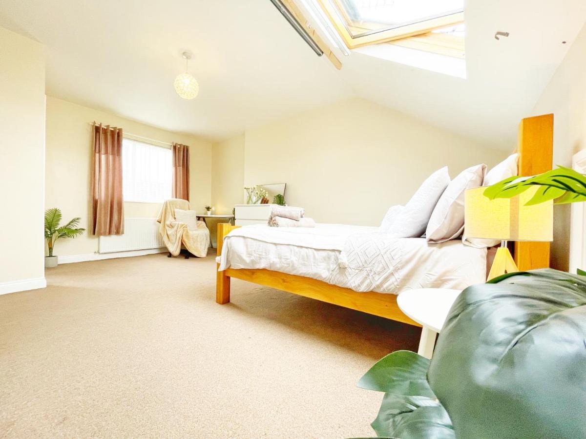 5 Bedroom, Sleeps 9 - Base To Explore Liverpool And Beyond Exterior foto